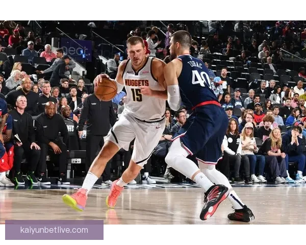 约基奇盛赞文班为联盟最佳防守球员 与其对位充满挑战和趣味